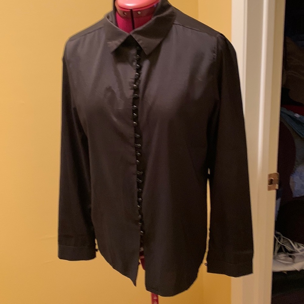 V collar Loop button dress down shirt